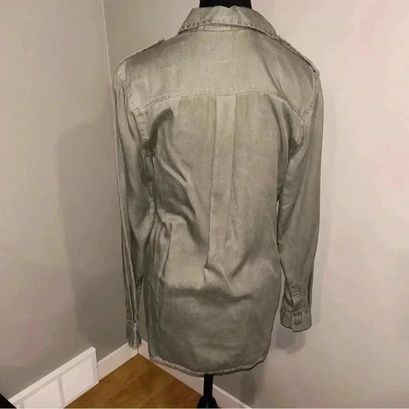 Aritzia  - Community Button Up - Picture 2 of 8